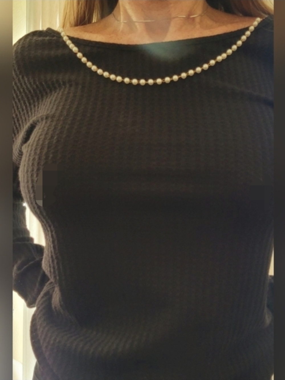 Elegant Black Sweater With  Front Or Back Adjustable Pearl Necklace